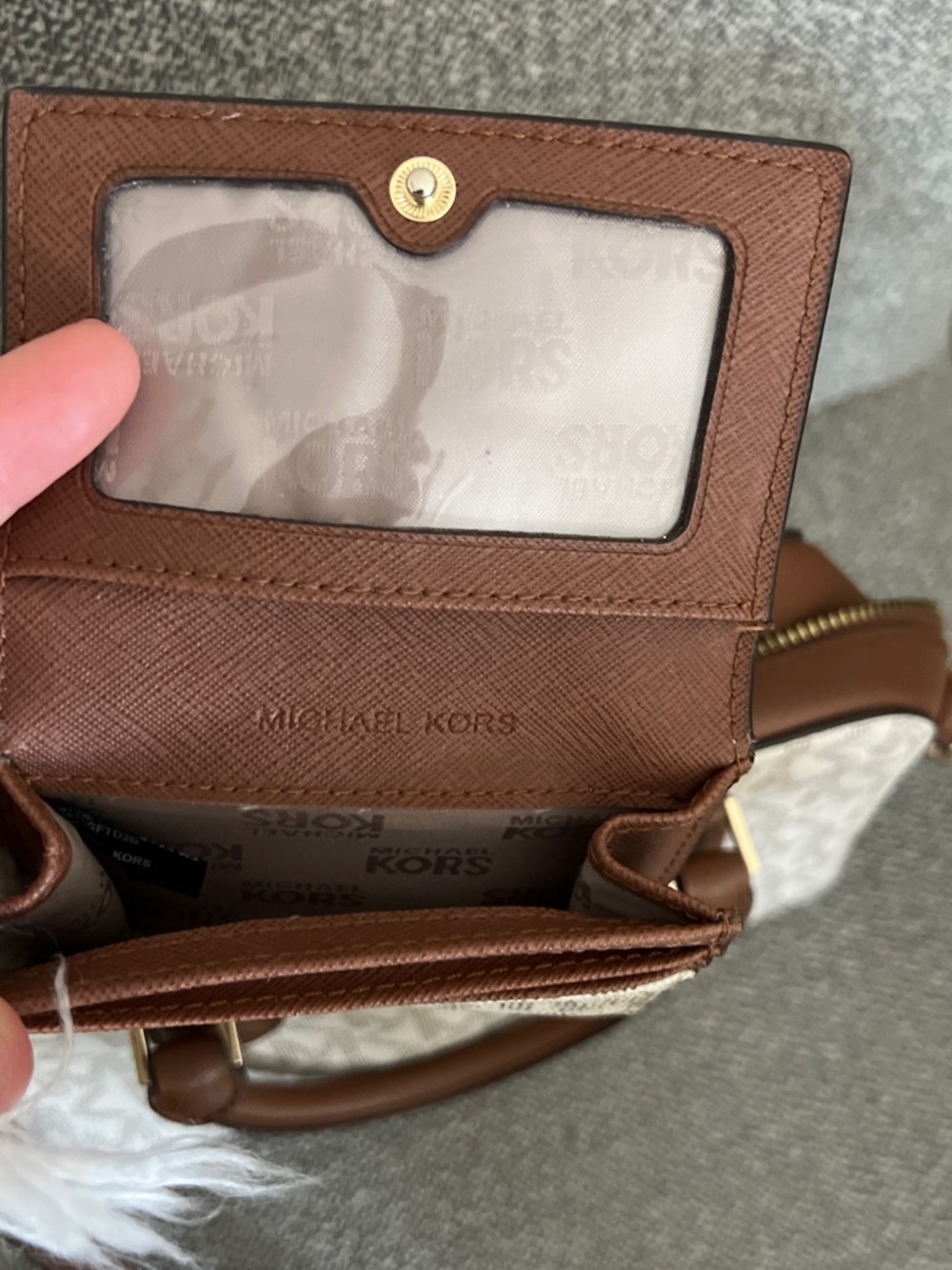 Michael Kors Cream Signature MK Satchel with Brown Trim and Wallet - Picture 14 of 16